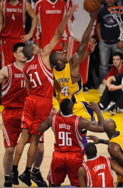 nba湖人vs火箭科比?nba湖人对阵火箭队比赛?