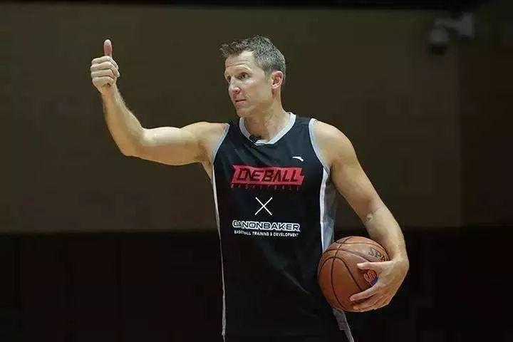 加农贝克为什么不进nba？加农贝克过人？